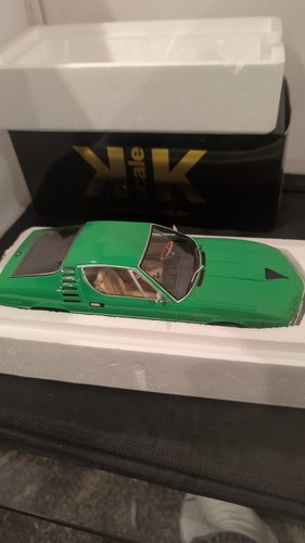 KKDC180384 KK scale 1:18 Alfa Romeo Montreal 1970 green model car4 - Picture 9 of 14