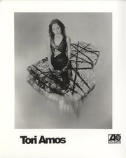 Tori Amos Boys for Pele 1996 Original 8x10 Photo Promotional Press Kit Album