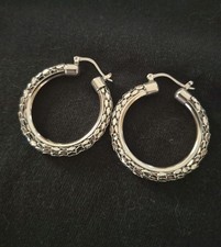 STAINLESS STEEL TEXTURED HOOP EARRINGS - Snap Bar Close, 1 " Diameter