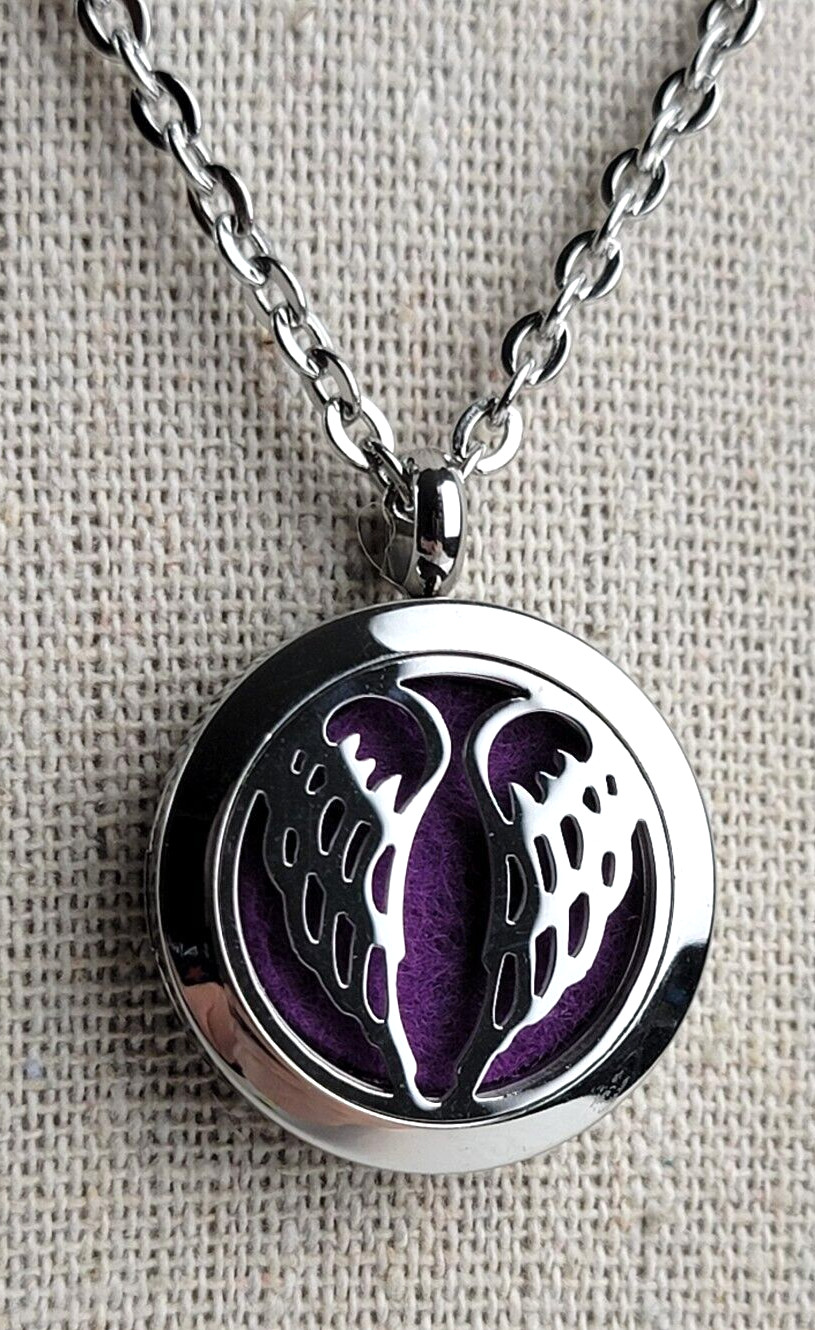 Angel Wings Diffuser Locket Pendant Necklace 23.5… - image 2