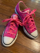 Converse All-Star Canvas Sneaker Shoe Womans Sz 6 Mens 4 low top Bright pink