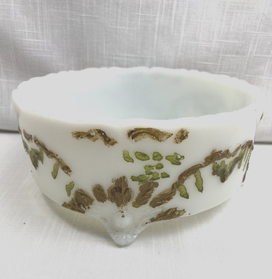 Vintage Victorian Milk Glass 4 Footed Centerpiece Bowl