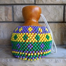 Shekere de percusión latina - Coctelera de calabaza pintada a mano con plástico Mardi Gras