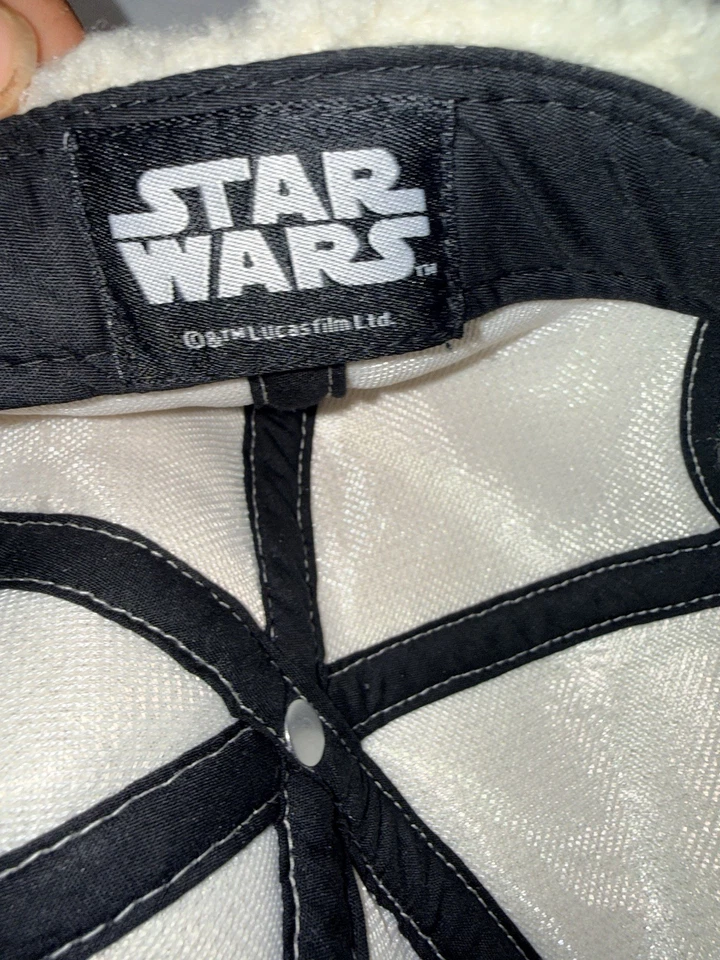 Boné de pele sintética Star Wars The Child Grogu Sherpa OSFM aba verde Lucasfilm - Imagem 4 de 4