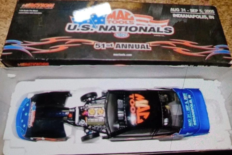 (RARE)1.24scale 2005 MAC Tools US Nationals ProStock CavalierVHTFD(NIB) - Image 3 of 4