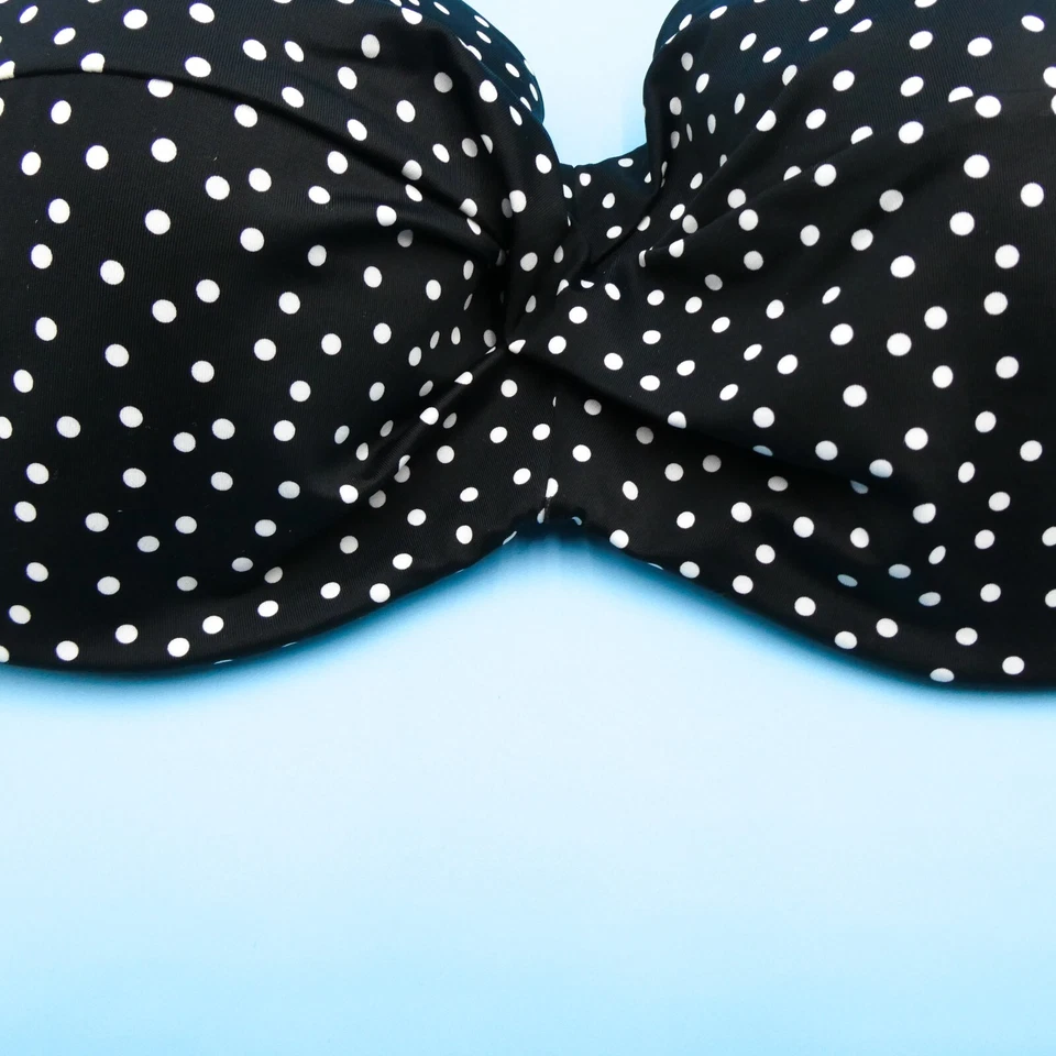 Top de bikini Victorias Secret 38DD negro a lunares con aros bandeau sin tirantes VS Foto 2 de 4