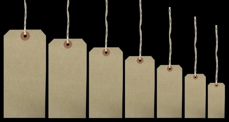 Brown Strung Tie On Tags Labels Retail Luggage tags with string - Image 1 of 3