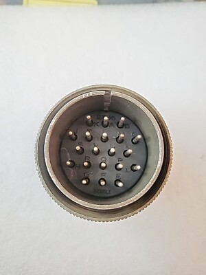 Bendix  Connector, MS3106A28-16P, NSN 5935-00-222-7812, NOS.