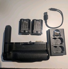 Fujifilm VG-XT4 Vertical Battery Grip for Fuji X-T4 with extras
