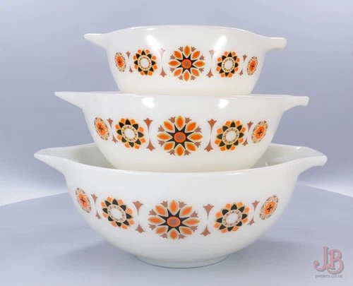 Set 3 JAJ Pyrex Cinderella mixing bowl - Toledo Milk White Glass Pyrex 1960s MCM