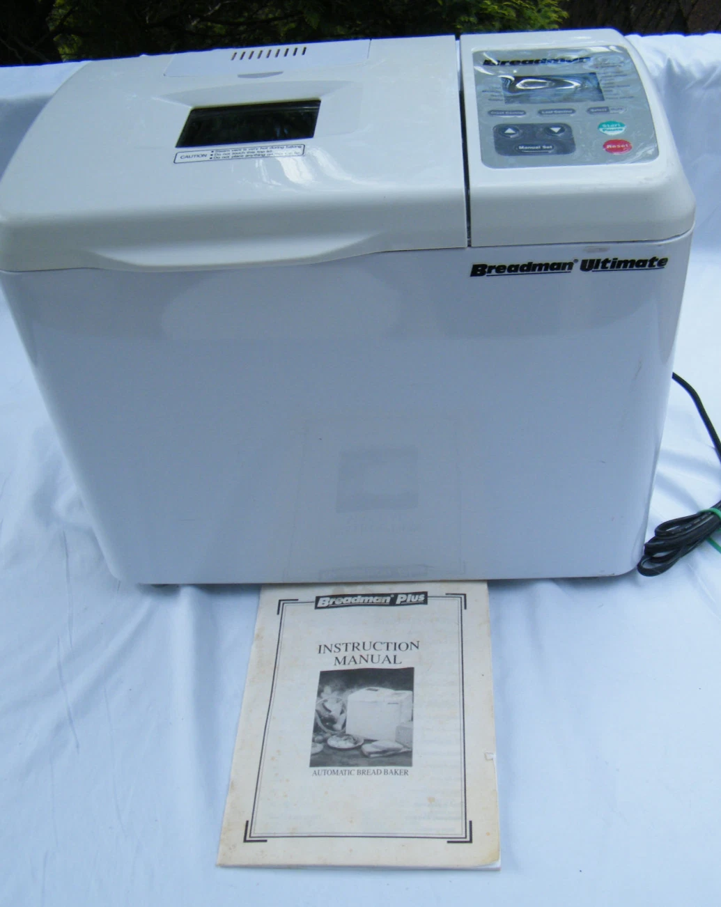 Breadman Ultimate Electric Bread Machine TR2200 with Manual