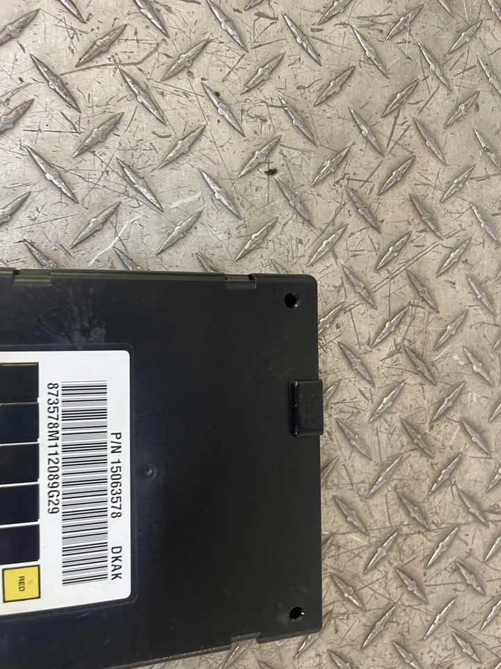 Chevy Silverado BCM 2001 módulo de control de carrocería OEM 15063578 Foto 2 de 4