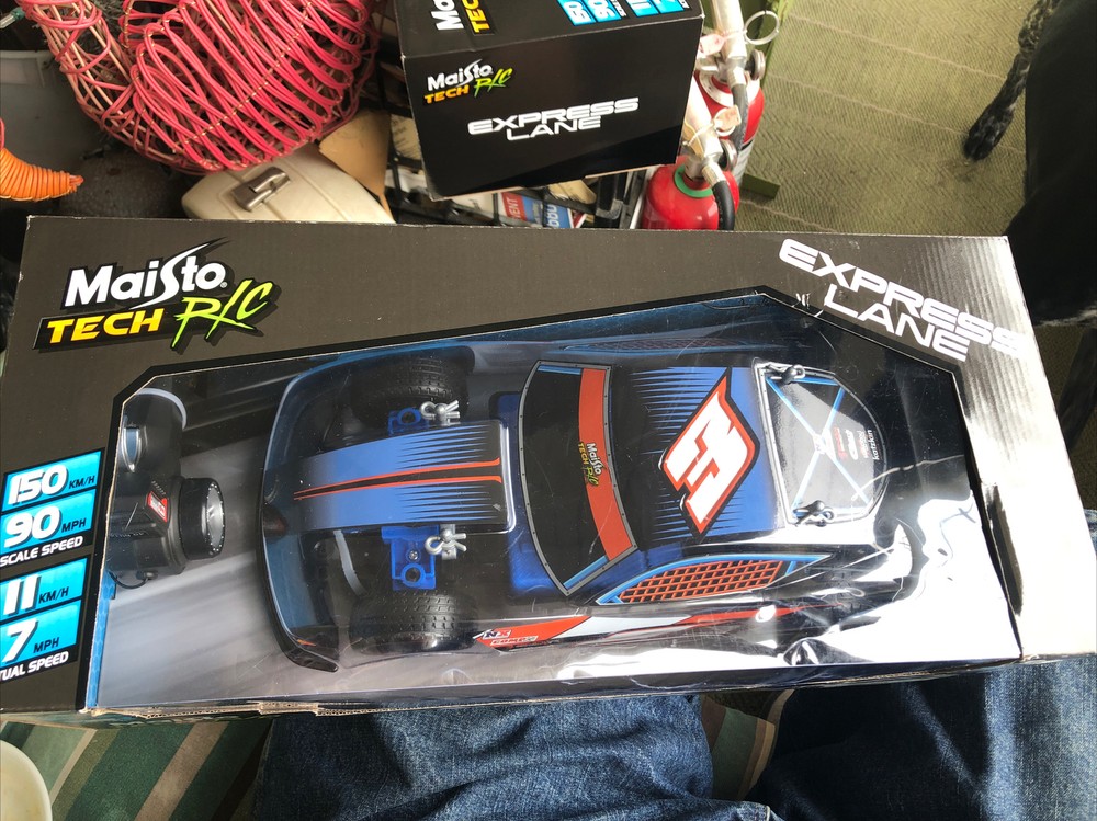 2018 Maisto Tech R/C Express Lane #3 Performance Street Series Race Car  NEW