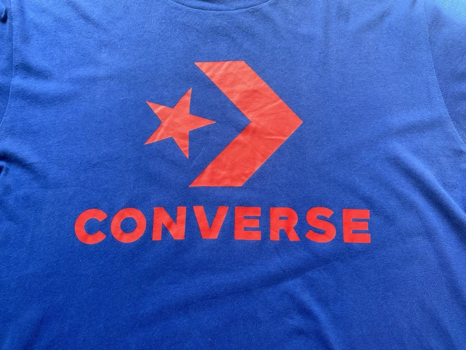 Camiseta Converse Azul Tipo Retro - Imagen 2 de 4