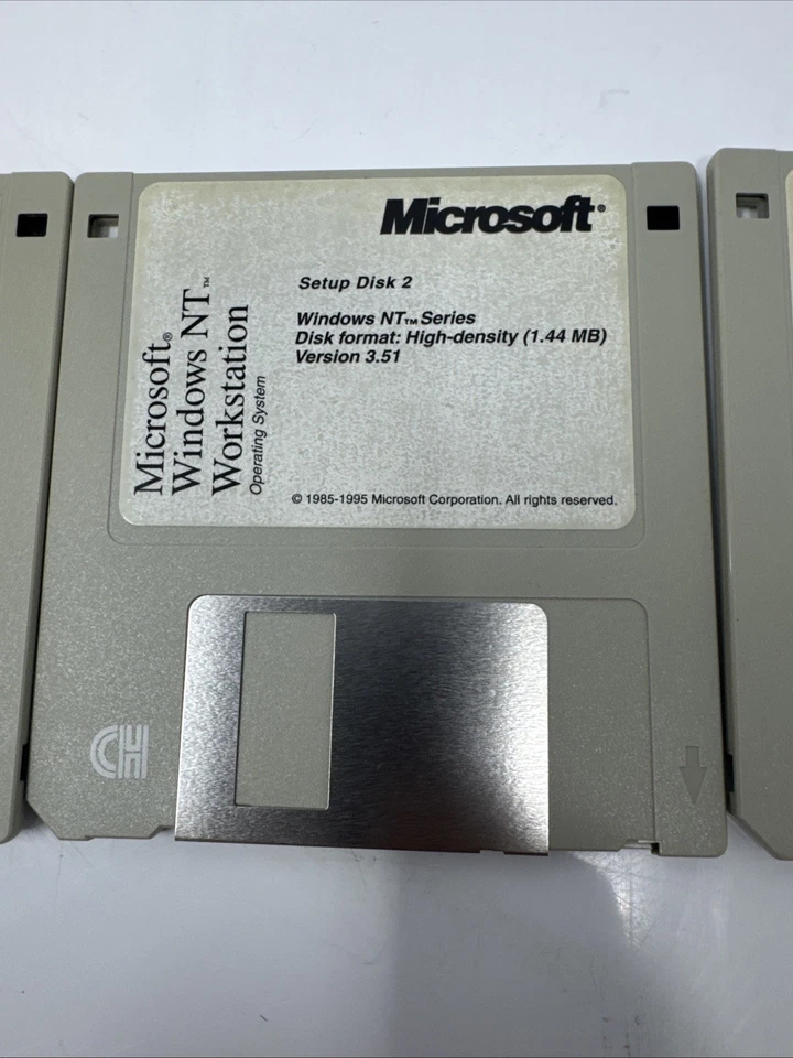 Microsoft Windows NT 3.51 Workstation CPU Edition 3.5" 3 Setup Disks - Image 3 of 4