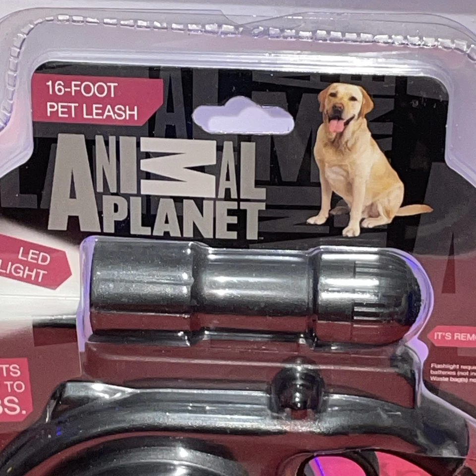 Correa para perro Animal Planet retráctil iluminada por LED 16’ con soporte para bolsa de residuos Foto 3 de 4