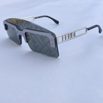 NEW Fendi Metal Acetate FF Shield Sunglasses FE40023U Shiny  display picture 3