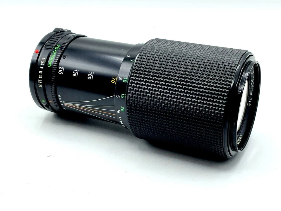 Canon 70-210mm f/4.0 Manual Focus FD-Mount Zoom Lens, Very Good - Image 2 of 4