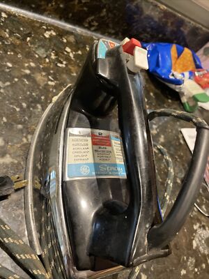 衣類ケア家電 GE Steam and Dry Iron Vintage GE General Electric Steam & Dry Iron 1100 Watts Cloth Cord