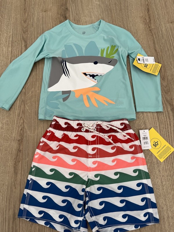 NEW Baby Gap surf swim trunks toddler Size 3T Shorts Shark Rash Guard UPF50