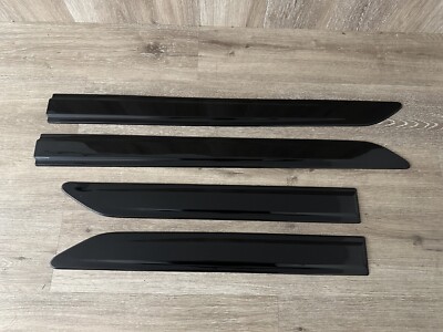 2023-25 HONDA PILOT DOOR MOULDING - 4 PIECE - OEM PART # 08P05-T90