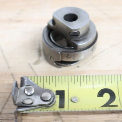 Nice Vintage Singer Simanco 40274 ROTATING HOOK BOBBIN CASE Featherweight 143296