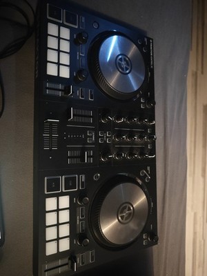 Traktor Kontrol S2 MK3 2-Kanal DJ-Controller mit Tasche 