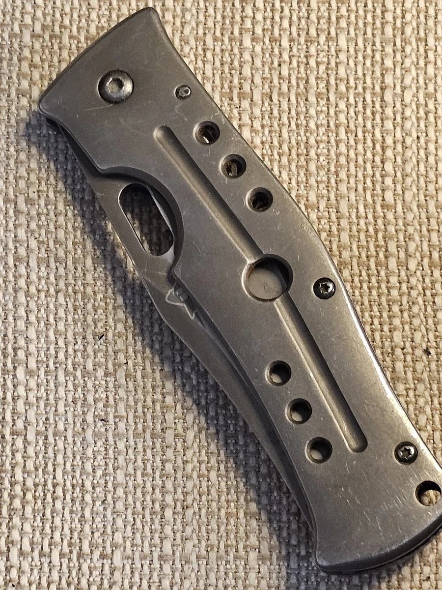 BUCK ナイフ　チタニウム　未使用コレクション Buck Titanium Handle Pocketknife Collectible Modern Factory