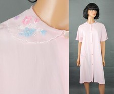 Vintage 60s Robe Sz L Seamprufe Pink Embroidered Chiffon Button Down Nightgown