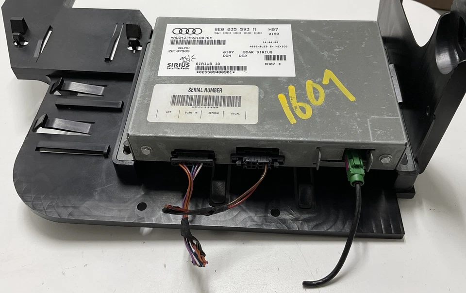 Unidad de módulo de radio control por satélite Volkswagen Passat 2009 8eo035593M OEM Foto 2 de 4