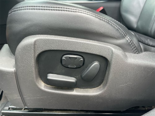 2011 Lincoln MKS - Picture 10 of 12