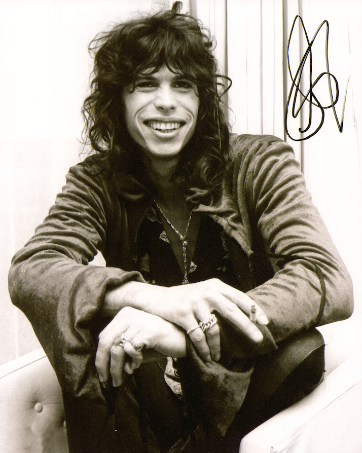steven tyler smoke cigarettes Photo of AEROSMITH and TYLER; Posed portrait of Steve Tyler,... News Photo I'd  to be that