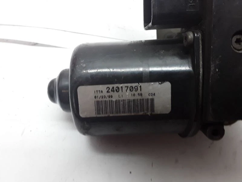 Мотор стеклоочистителя ветрового стекла 1996 OLDSMOBILE BRAVADA 24017091 A-9P - Изображение 4 из 4