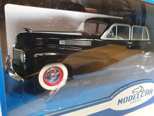 CADILLAC FLEETWOOD 60 SPECIAL | schwarz | MODELCAR GROUP  | 1:18