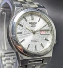 Rare vintage Seiko 5 automatic day date movement number 7S26A japan made men's w