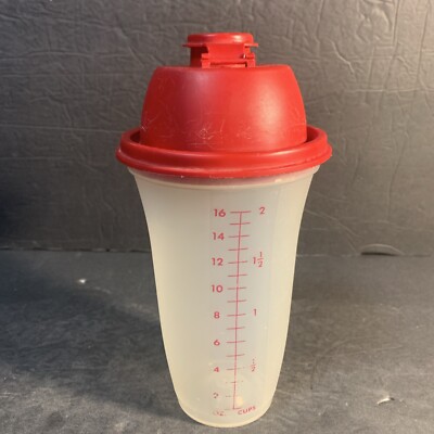 #844 Tupperware Quick Shake Mixer Blender (2 Cup) Red Piece