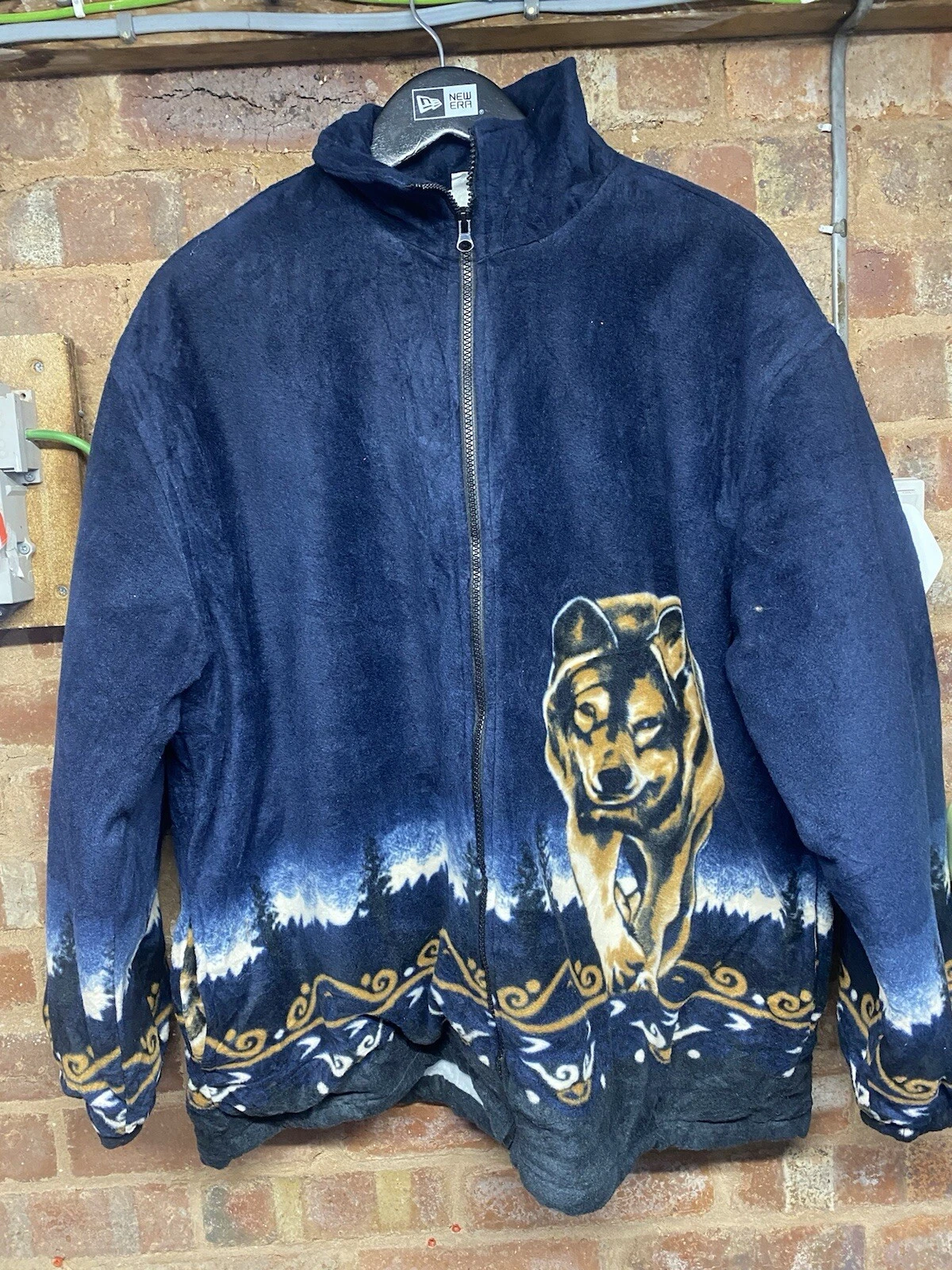 Vintage CW CLASSICS Full Zip Jacket Size L Navy Fleece Sherpa Lining Wolf Print