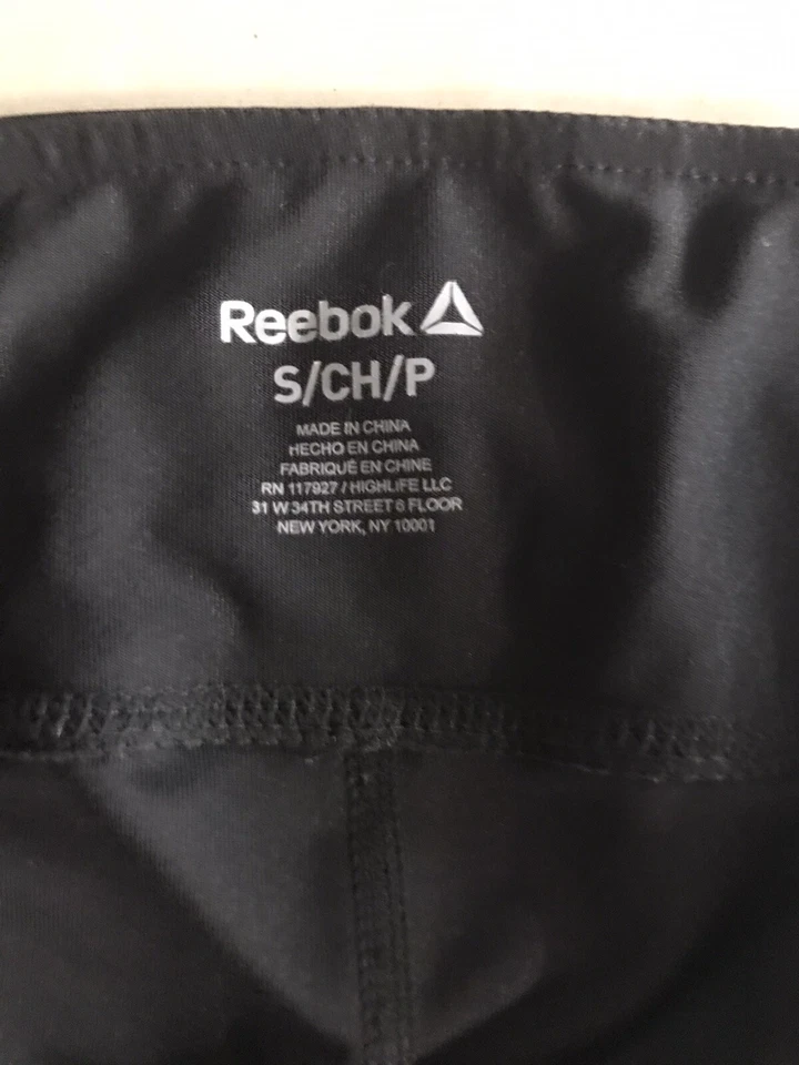 Pantalones ajustados Reebok negros para mujer talla pequeña Foto 2 de 3