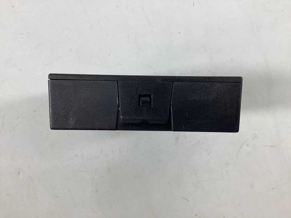 Volkswagen GTI 2015-2018 entrada sin llave módulo de control de bloqueo antirrobo OEM. Foto 4 de 4