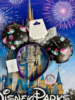 2026 Disney Parks Walt Disney World Dated Year Mickey & Minnie