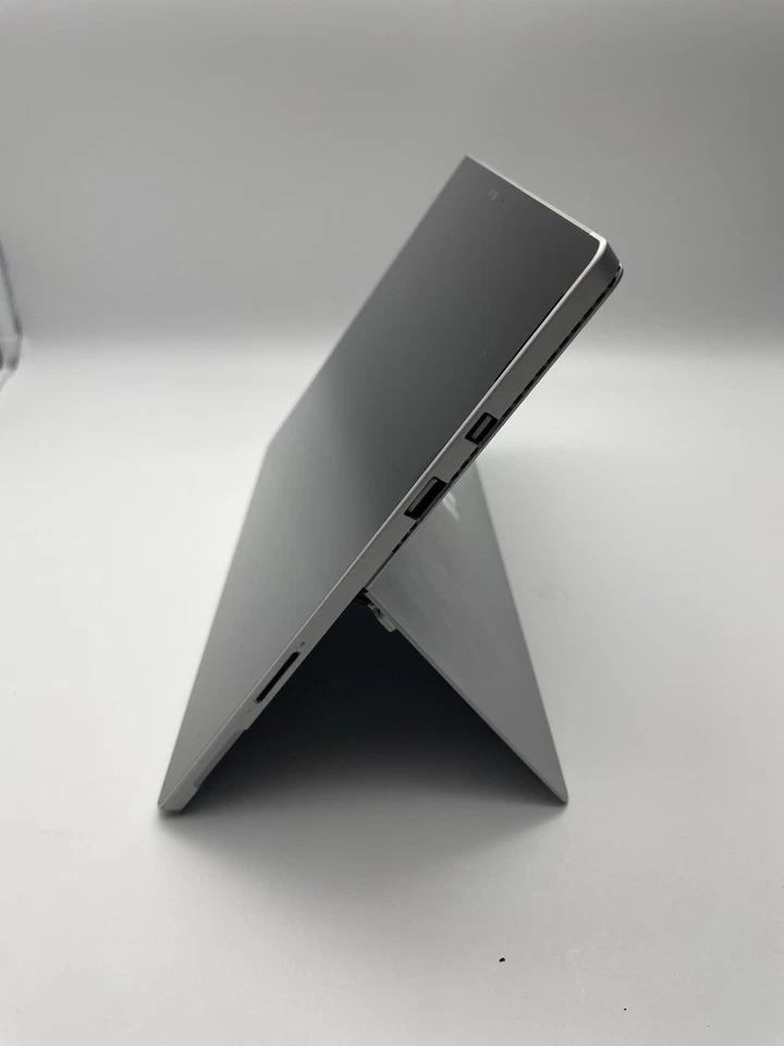 Microsoft Surface Pro 4 i5-6300 12,3'' 128GB 4GB RAM Win10 GRADE: GUT inkl. 19% - Bild 3 von 4