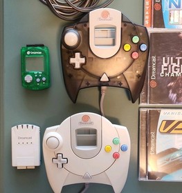 Sega Dreamcast Console Lot w/ Controllers VMU Cables Games Sonic Action TESTED