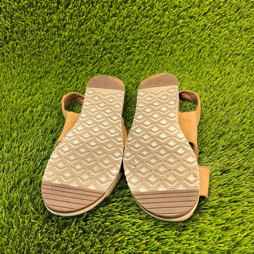 Scarpe sandali UGG Kamile donna taglia 7 marroni spiaggia classici outdoor cinturino incrociato - Foto 7 di 8