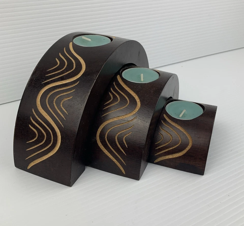 Solid Wood Designed & Decorated Candle Holder + Candles 3 Piece NEW-Never Used Foto 3 de 4