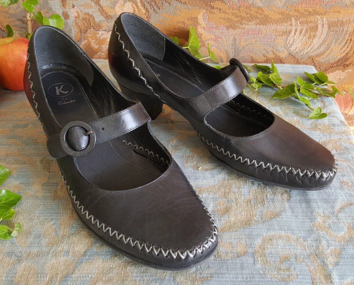 Clarks black shoes store size 6