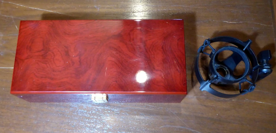 Micrófono condensador Shure KSM 27 - Impecable en estuche de madera con montaje amortiguador Foto 4 de 4