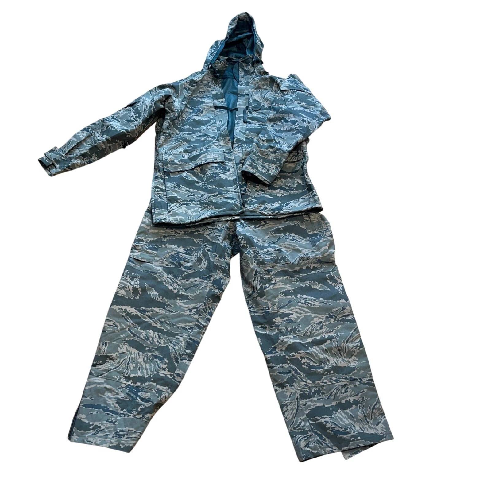Propper US Air Force APECS All Purpose Environmental Camo Rain Jacket & Pant Set
Opens in a new wind