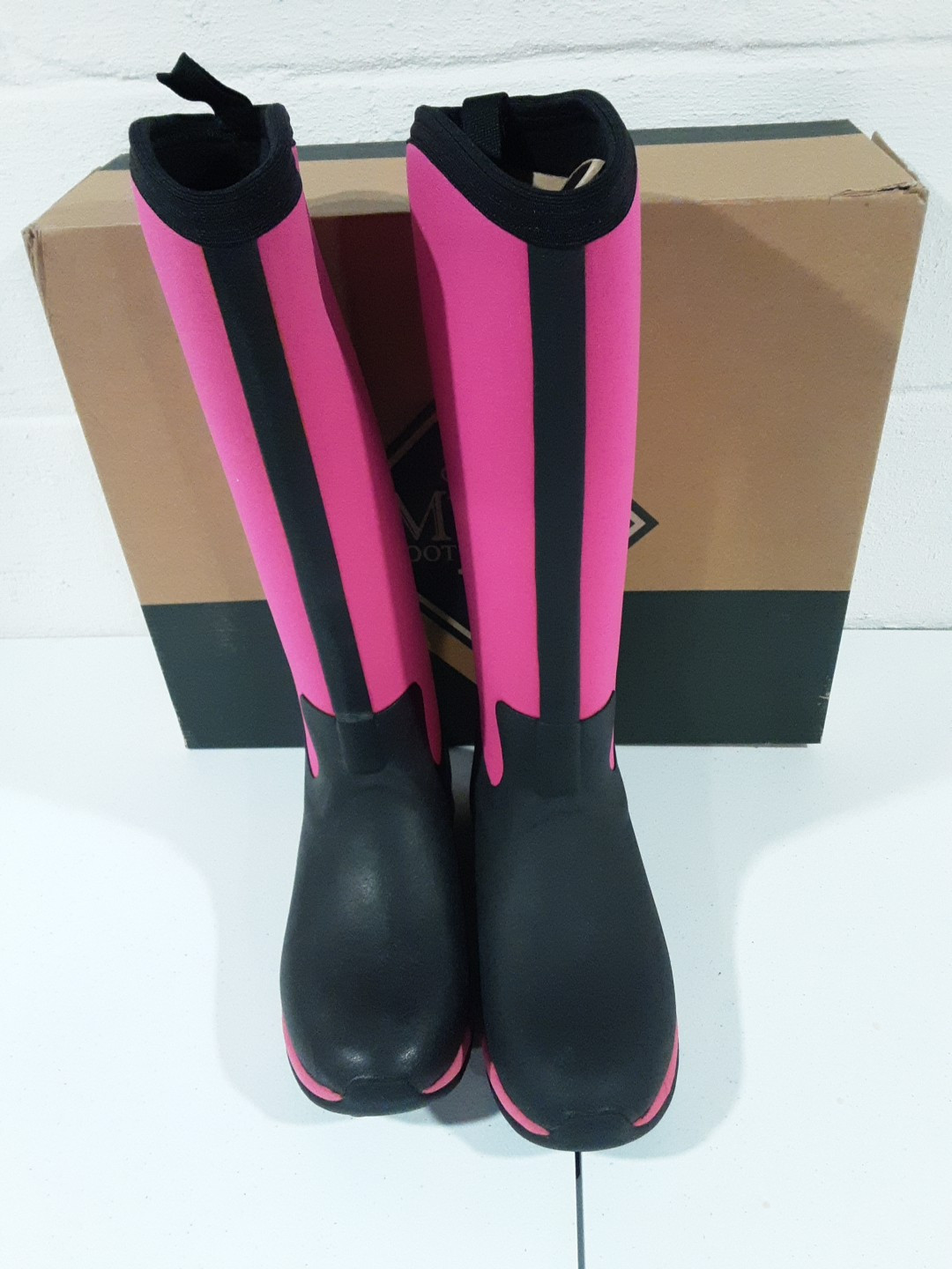 MUCK BOOT COMPANY Arctic Adventure Tall Boot Women's Size US 6 Pink