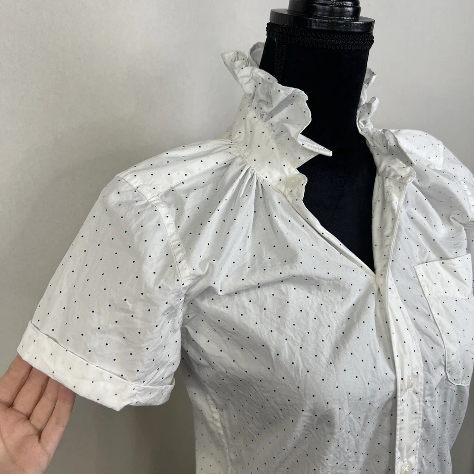 Top KMJ Quarantini Abotonado Talla XS Blanco Lunares Boyfriend Fit Kate McHale Foto 2 de 4