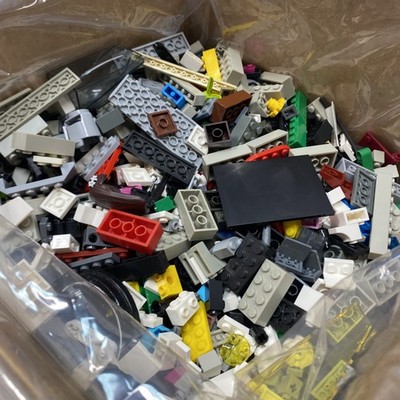 LEGO Bricks and Pieces Bulk Lot 8 Pounds Mixed Star Wars Technic Parts